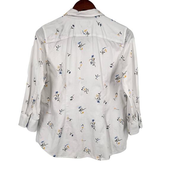 Ralph Lauren Chaps Womens Sz Medium No Iron Soft Flowers White Button Shirt Top - Picture 10 of 10
